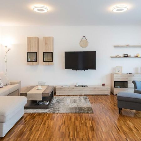 Spacious 2Bdr Apartment - Free Parking Zagreb Exterior photo